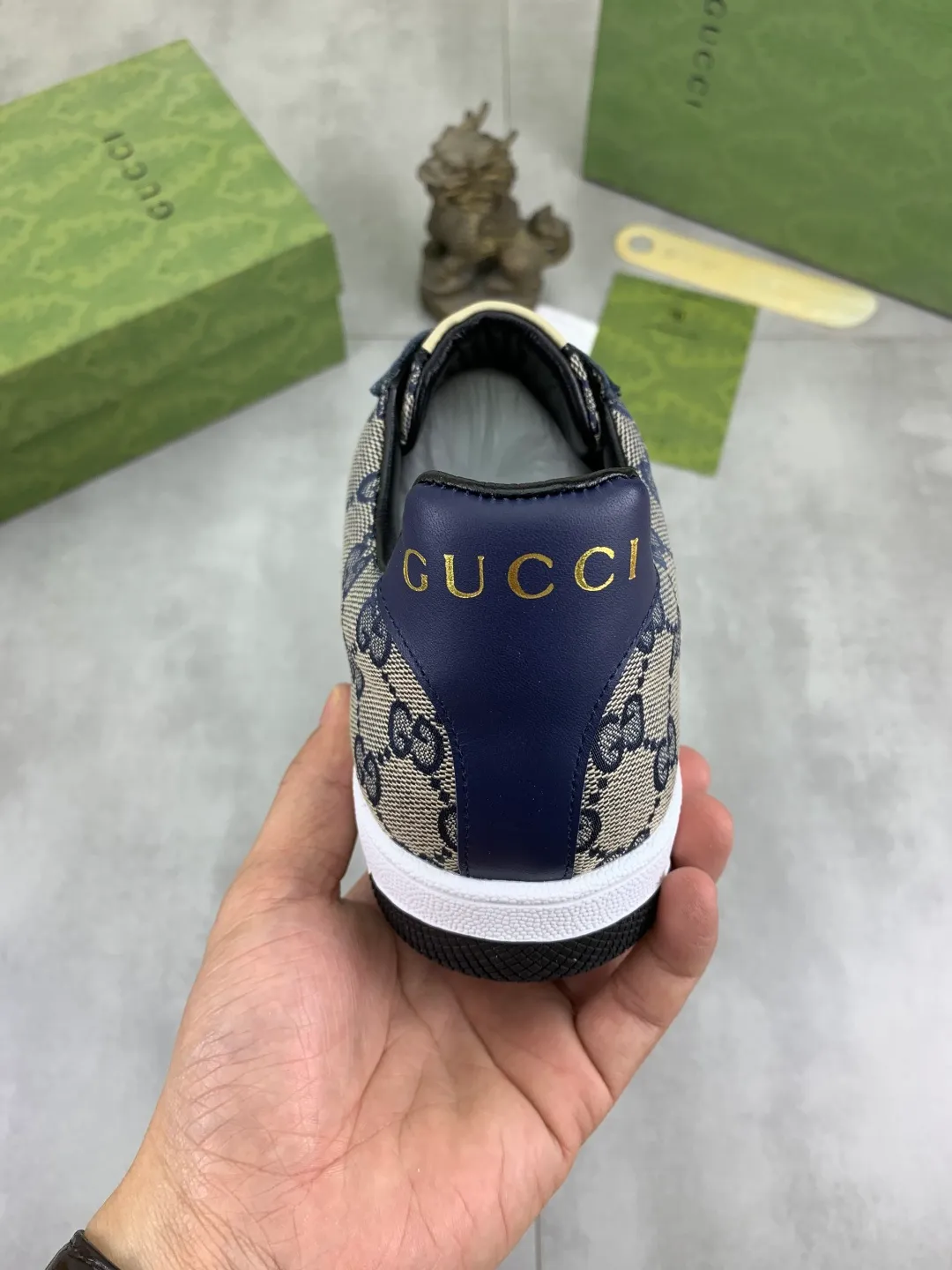 Men's shoes 💰P400💰【New model】 🆘 The latest model from Gucci official website 🎁 Classic casual and fashionable men's shoes 👟 Hot model 💥 Simple and elegant style, exclusive for trendy men. Unique latest brand elements from the official website 👑 Original Gucci decoration, fashionable and generous, made of original soft calfskin fabric ➕ Comfortable soft pigskin lining ✅Wear-resistant rubber outsole designated on the official website_Full of elasticity, the classic model taken at the counter 🎬Color: 4️⃣colors available😍Number of codes: 38-44 (45 46 customized)